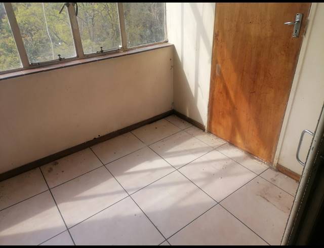 2.5 BEDROOM APARTMENT FOR SALE IN SUNNYSIDE